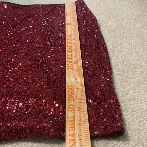 Festive glitter skirt - Picture 3 of 9